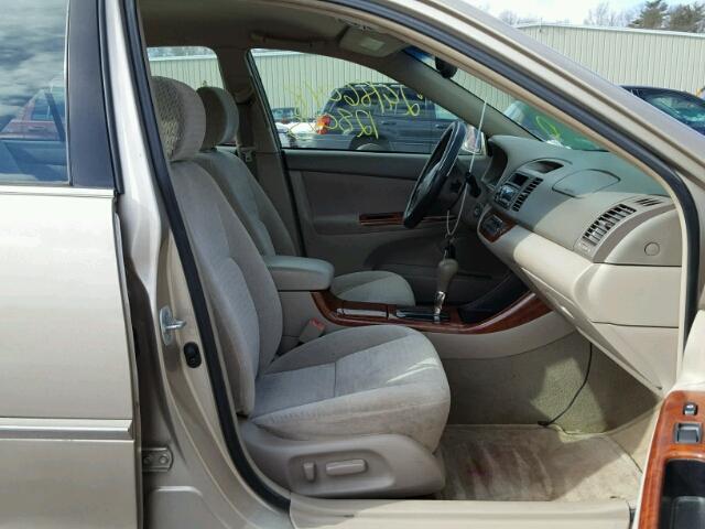 4T1BE32K22U552052 - 2002 TOYOTA CAMRY LE BEIGE photo 5