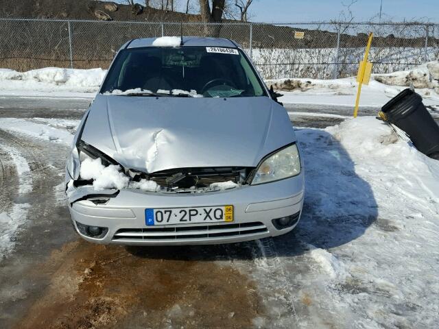 1FAFP37N37W126150 - 2007 FORD FOCUS ZX5 SILVER photo 9