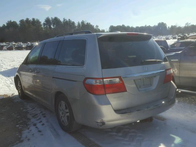 5FNRL38765B101229 - 2005 HONDA ODYSSEY EX SILVER photo 3