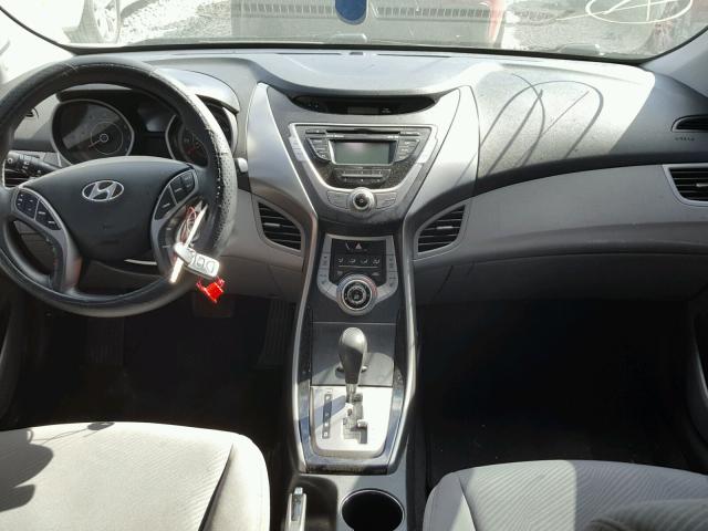 KMHDH4AEXDU639069 - 2013 HYUNDAI ELANTRA GL SILVER photo 9