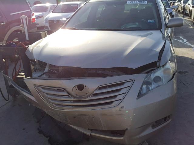 4T1BE46K97U065146 - 2007 TOYOTA CAMRY NEW GOLD photo 9