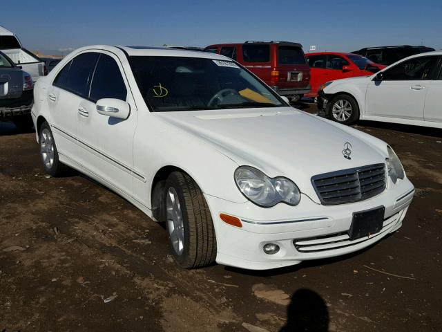 WDBRF87H96F773487 - 2006 MERCEDES-BENZ C 350 4MAT WHITE photo 1