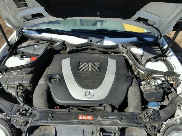 WDBRF87H96F773487 - 2006 MERCEDES-BENZ C 350 4MAT WHITE photo 7