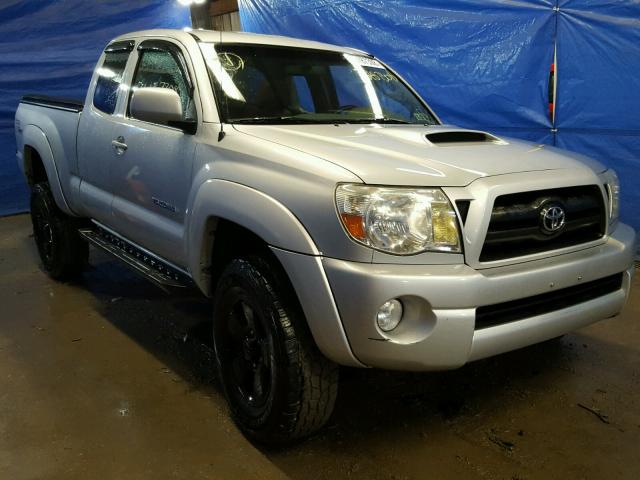 5TEUU42N05Z064178 - 2005 TOYOTA TACOMA ACC SILVER photo 1