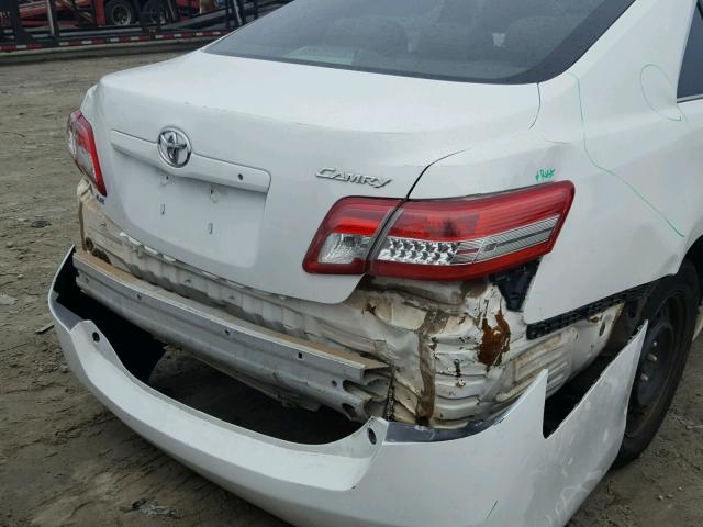 4T1BF3EK0BU750377 - 2011 TOYOTA CAMRY BASE WHITE photo 9