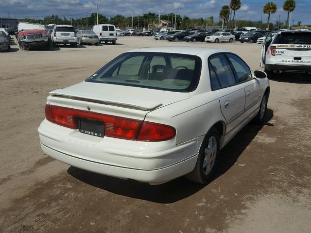 2G4WB55K321277627 - 2002 BUICK REGAL LS WHITE photo 4