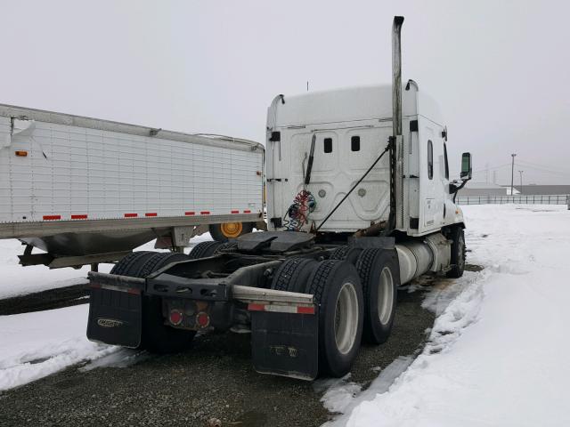 1FUJGLBG5BSAX3072 - 2011 FREIGHTLINER CASCADIA 1 WHITE photo 4