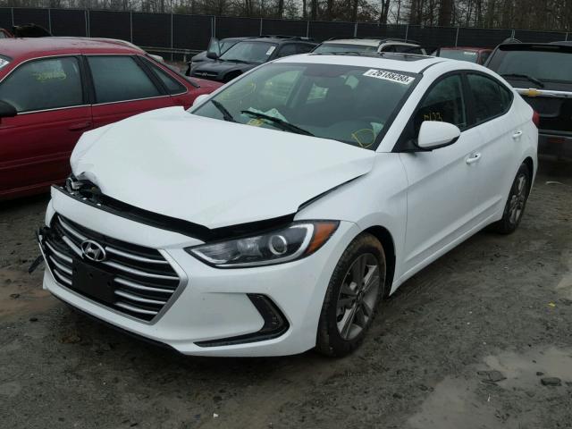 5NPD84LF5JH282920 - 2018 HYUNDAI ELANTRA SE WHITE photo 2