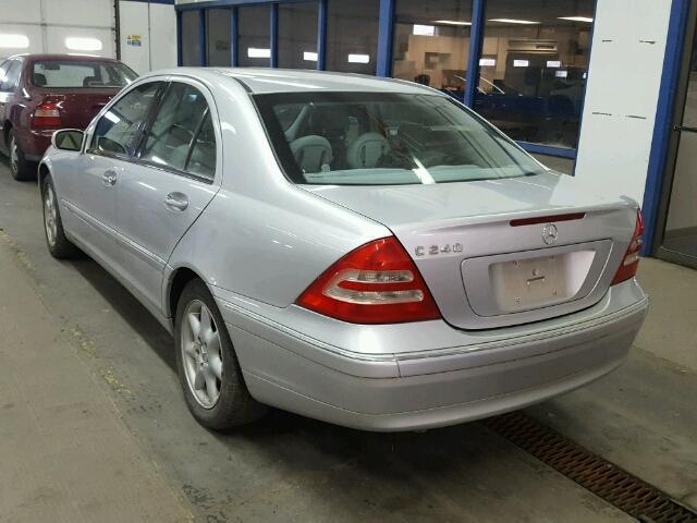 WDBRF61J84A547113 - 2004 MERCEDES-BENZ C 240 GRAY photo 3