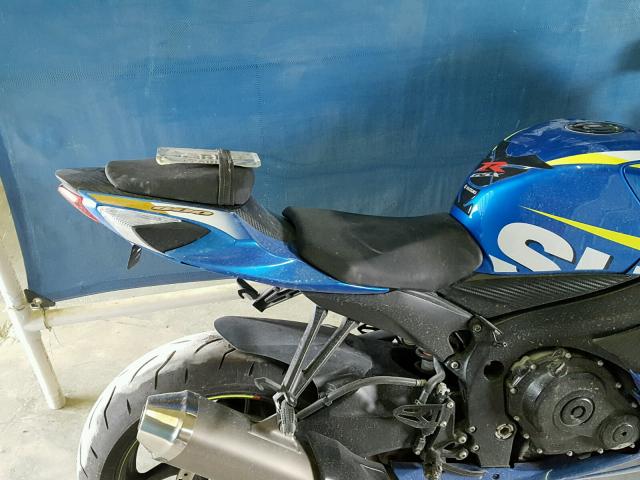 JS1GN7FA5F2100174 - 2015 SUZUKI GSX-R600 BLUE photo 6