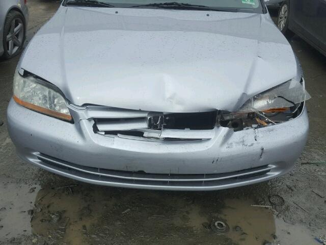 1HGCG66532A002466 - 2002 HONDA ACCORD LX SILVER photo 9