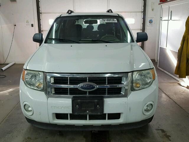 1FMCU93G29KA81871 - 2009 FORD ESCAPE XLT WHITE photo 9