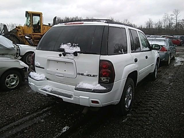 1GNDT13S422518591 - 2002 CHEVROLET TRAILBLAZE WHITE photo 4