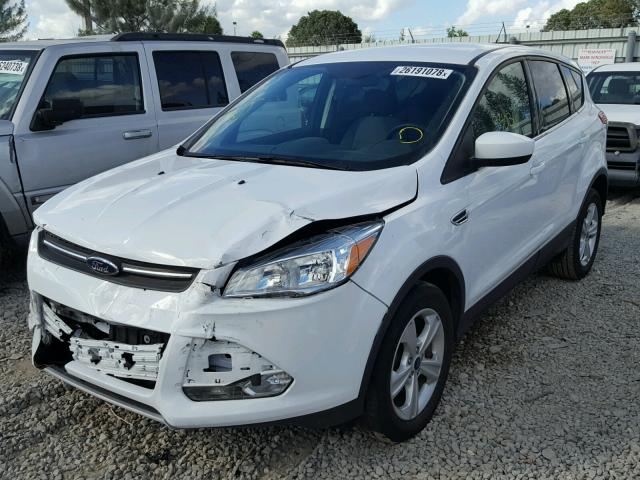 1FMCU0GX8GUB40235 - 2016 FORD ESCAPE SE WHITE photo 2