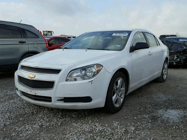 1G1ZA5EUXBF373181 - 2011 CHEVROLET MALIBU LS WHITE photo 2