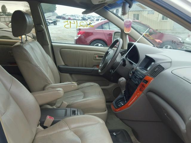 JT6GF10U4Y0052238 - 2000 LEXUS RX 300 WHITE photo 5