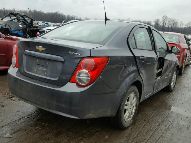 1G1JB5SH4C4215806 - 2012 CHEVROLET SONIC LS GRAY photo 4