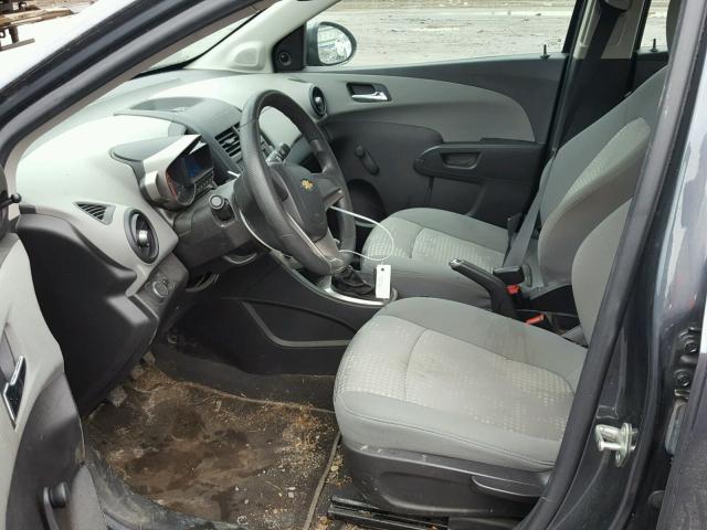 1G1JB5SH4C4215806 - 2012 CHEVROLET SONIC LS GRAY photo 5