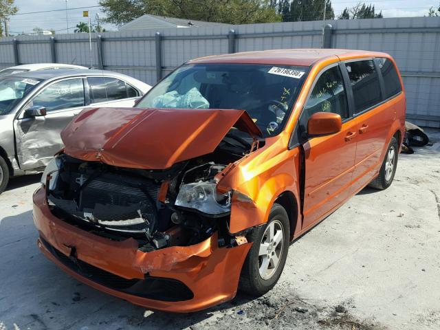 2D4RN3DGXBR696766 - 2011 DODGE GRAND CARA ORANGE photo 2