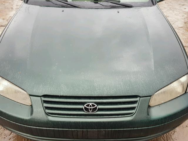 4T1BG22KXXU899253 - 1999 TOYOTA CAMRY CE GREEN photo 7