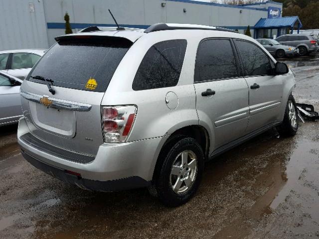 2CNDL23FX76014859 - 2007 CHEVROLET EQUINOX LS SILVER photo 4