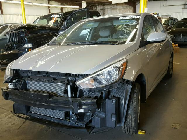 KMHCT4AE9GU094769 - 2016 HYUNDAI ACCENT SE SILVER photo 2