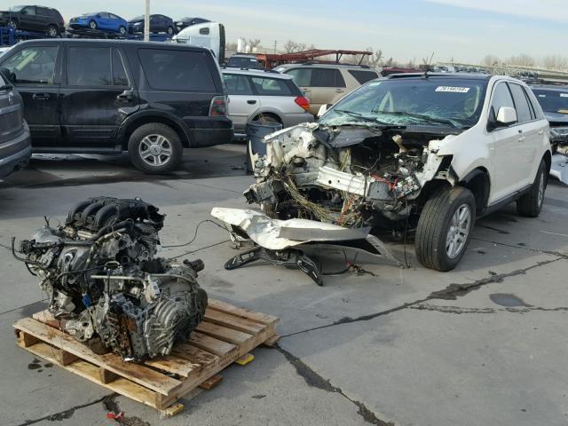 2FMDK48CX8BB17284 - 2008 FORD EDGE SEL WHITE photo 2