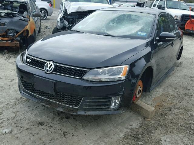 3VW4A7AJ3DM366632 - 2013 VOLKSWAGEN JETTA GLI BLACK photo 2