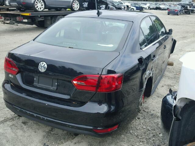 3VW4A7AJ3DM366632 - 2013 VOLKSWAGEN JETTA GLI BLACK photo 4