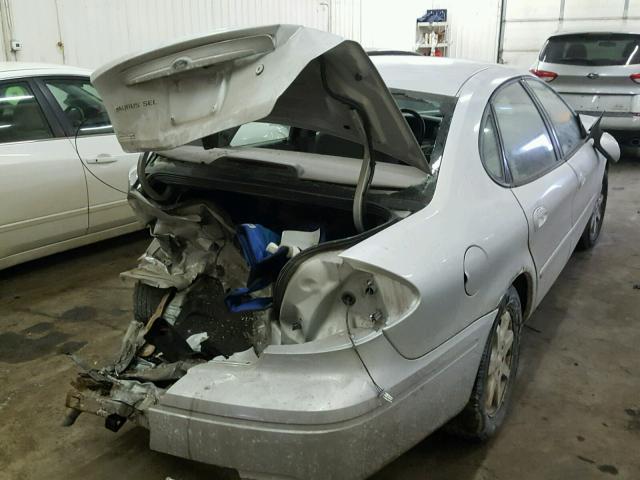 1FAFP56U06A155332 - 2006 FORD TAURUS SEL SILVER photo 4