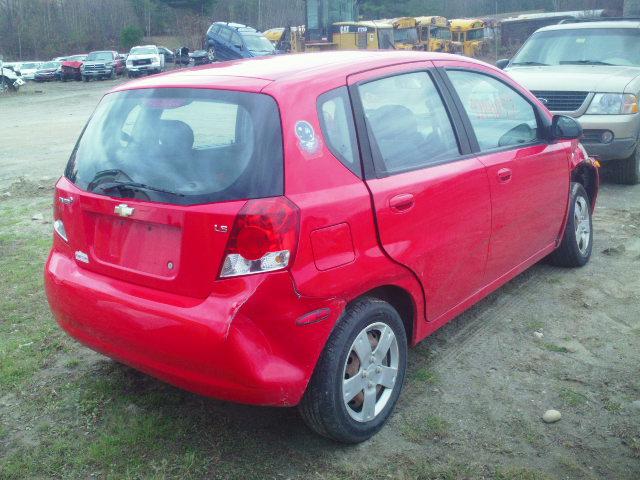 KL1TD66608B019798 - 2008 CHEVROLET AVEO BASE Rouge photo 4