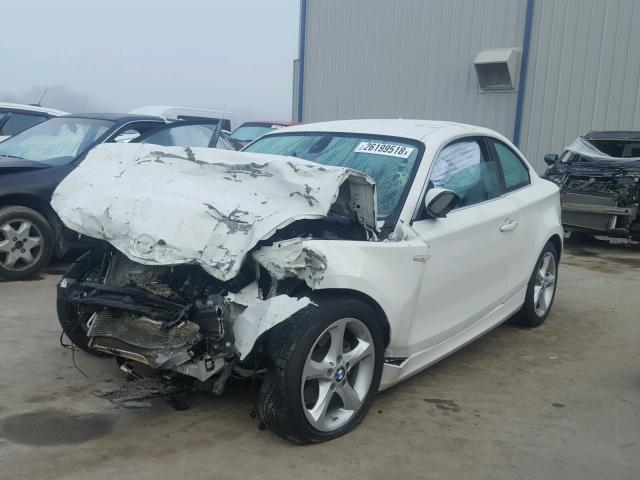 WBAUP7C50BVM54782 - 2011 BMW 128 I WHITE photo 2