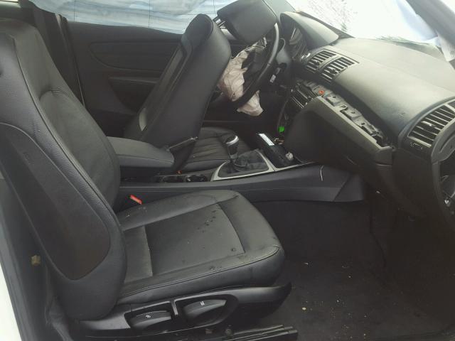 WBAUP7C50BVM54782 - 2011 BMW 128 I თეთრი ფოტო 5