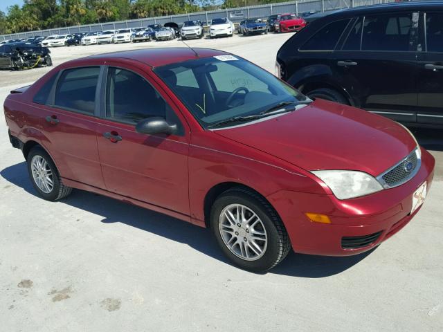 1FAFP34N45W295904 - 2005 FORD FOCUS ZX4 BURGUNDY photo 1