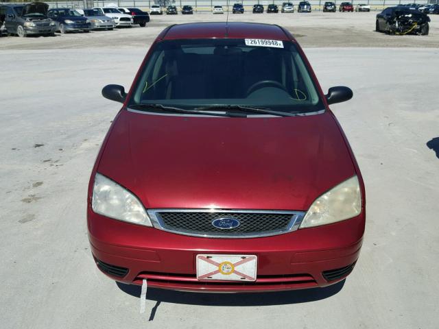 1FAFP34N45W295904 - 2005 FORD FOCUS ZX4 BURGUNDY photo 9