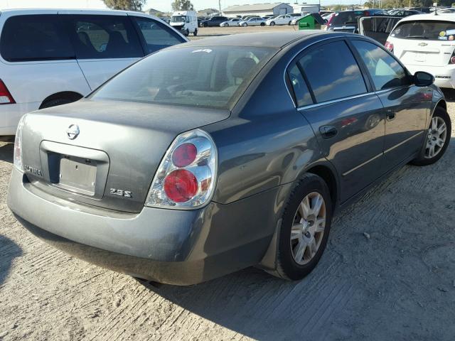 1N4AL11D35C139358 - 2005 NISSAN ALTIMA S GRAY photo 4