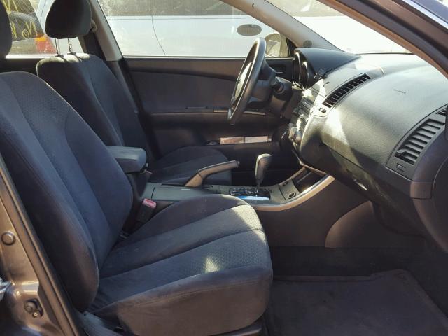 1N4AL11D35C139358 - 2005 NISSAN ALTIMA S GRAY photo 5