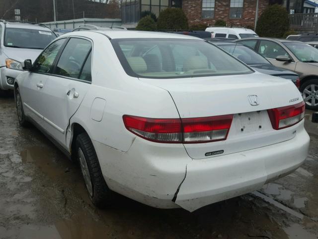 1HGCM564X3A022063 - 2003 HONDA ACCORD LX WHITE photo 3