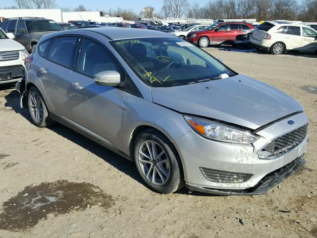 1FADP3K28HL319322 - 2017 FORD FOCUS SE SILVER photo 1