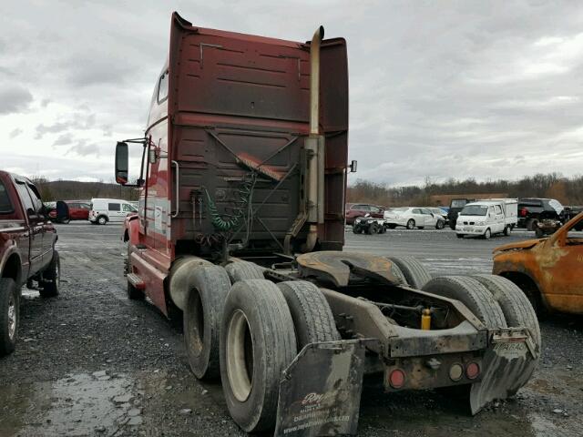 4V4ND4RJ6YN787942 - 2000 VOLVO VN RED photo 3