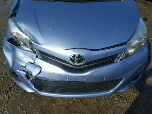 JTDKTUD38CD535621 - 2012 TOYOTA YARIS BLUE photo 7