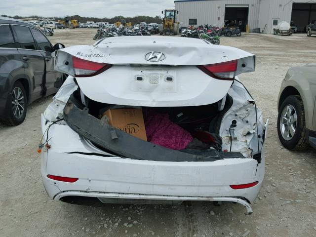 5NPDH4AE7FH572240 - 2015 HYUNDAI ELANTRA SE WHITE photo 9