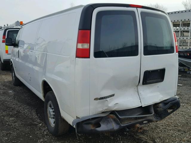 1GCZGUCL0B1168105 - 2011 CHEVROLET EXPRESS G3 WHITE photo 3