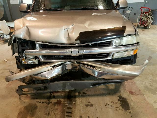 3GNFK16T5YG106552 - 2000 CHEVROLET SUBURBAN K GRAY photo 7