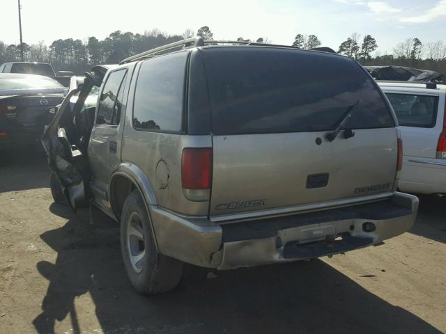 1GNCS13WXY2320527 - 2000 CHEVROLET BLAZER TAN photo 3