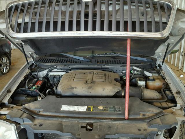 5LMFU27R94LJ04532 - 2004 LINCOLN NAVIGATOR ვერცხლისფერი ფოტო 7