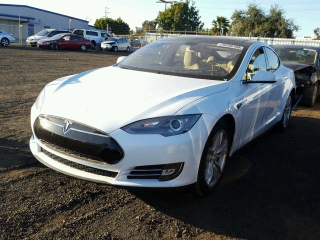 5YJSA1CP1DFP07152 - 2013 TESLA MODEL S WHITE photo 2