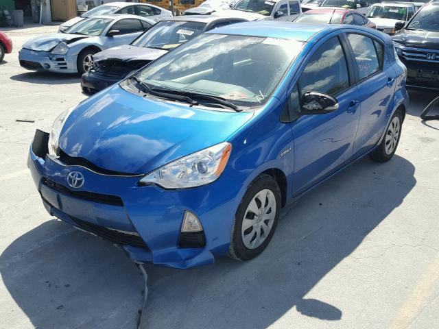 JTDKDTB31E1559774 - 2014 TOYOTA PRIUS C BLUE photo 2