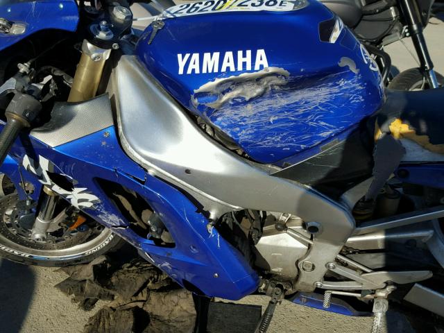 JYARN02Y0WA000302 - 1998 YAMAHA YZFR1 BLUE photo 9