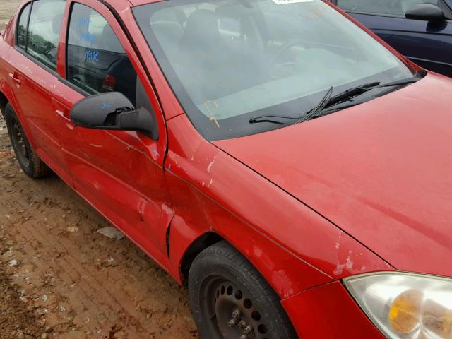 1G1AK52F557626924 - 2005 CHEVROLET COBALT RED photo 9